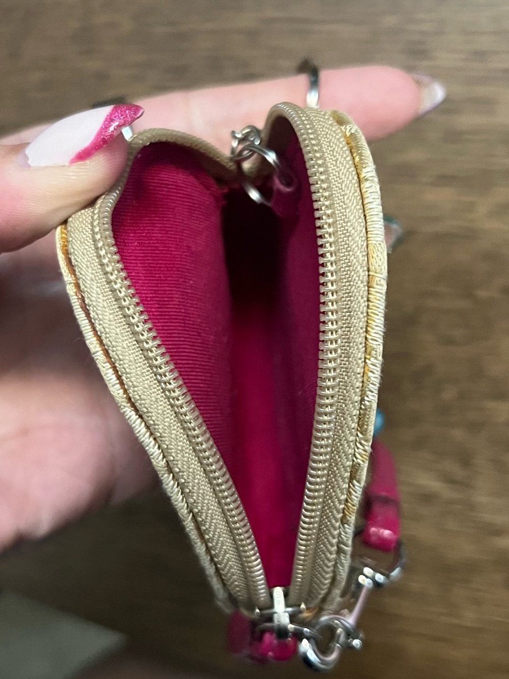 Vintage Coach Signature Heart Shaped Wristlet Limited Edition Beige Pink Y2K - Picture 6 of 9